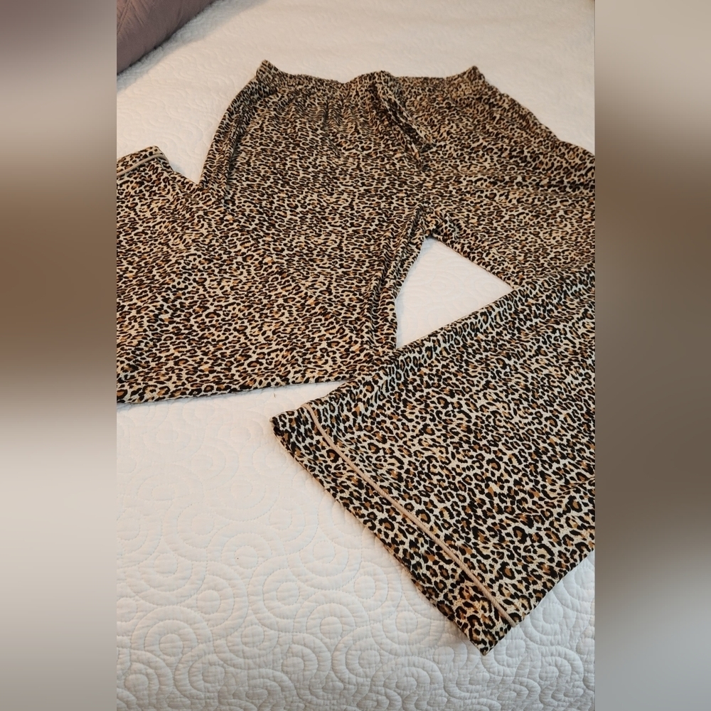 Jodifl Animal Print Pajamas - Picture 4 of 8